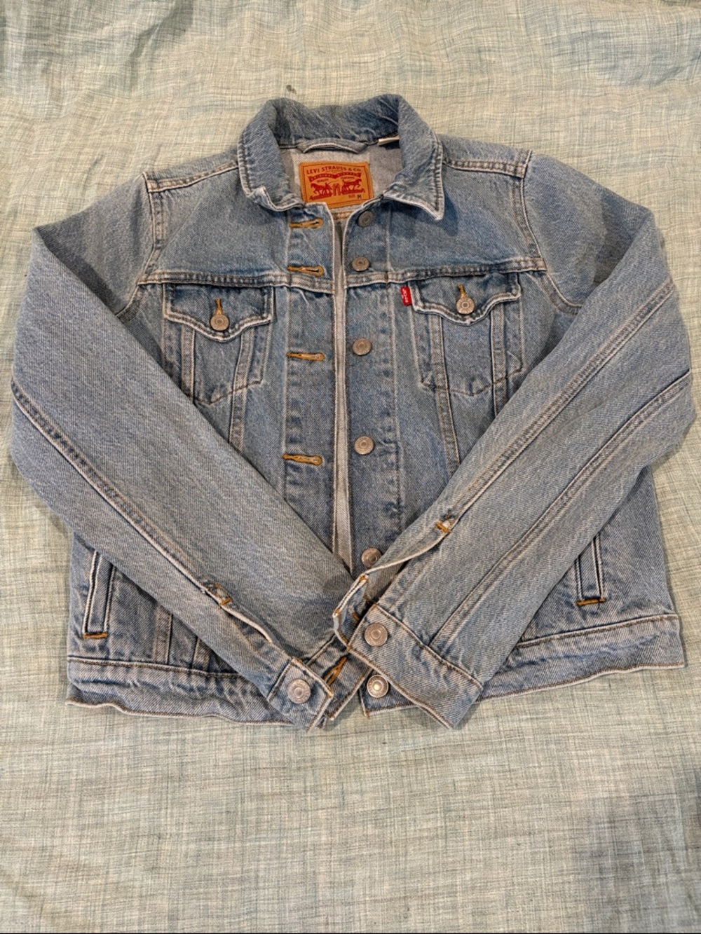 Levi's Light Blue Vintage-Inspired Denim Jacket